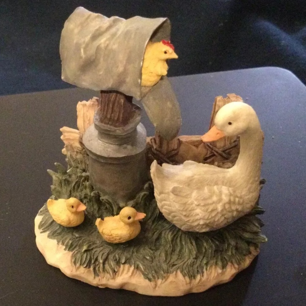 Lefton China Ducks and Mailbox